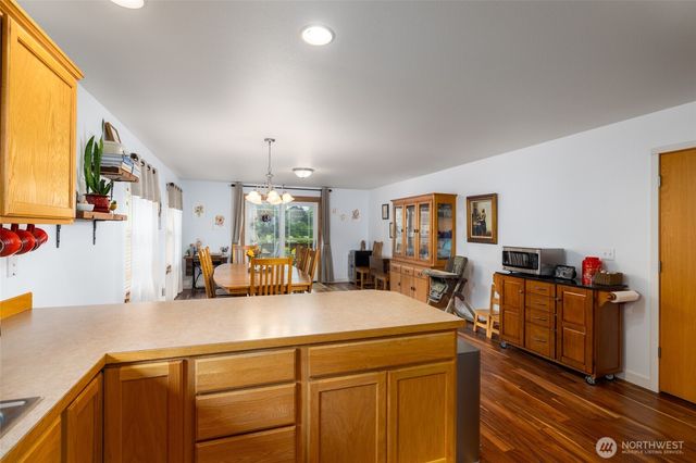 1036 Homestead Drive, Burlington, WA 98233