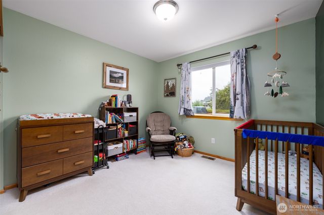 1036 Homestead Drive, Burlington, WA 98233