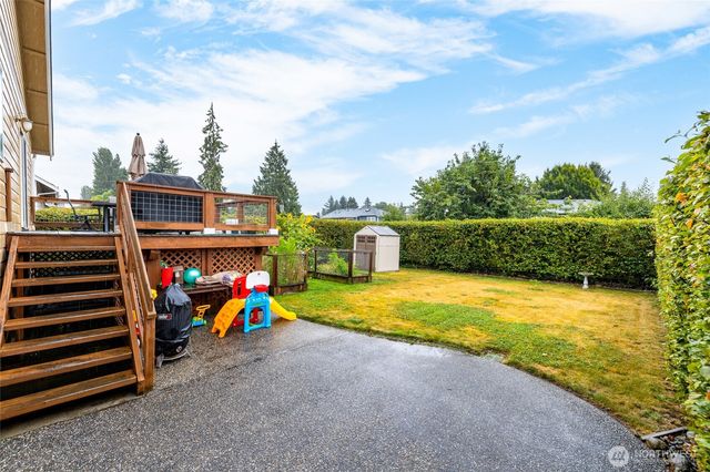1036 Homestead Drive, Burlington, WA 98233