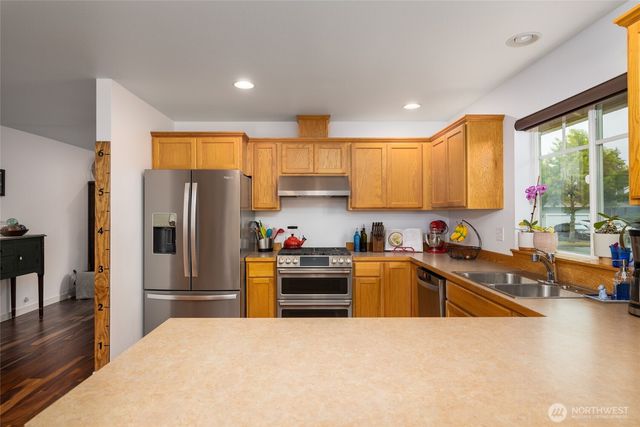 1036 Homestead Drive, Burlington, WA 98233