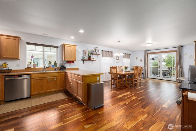 1036 Homestead Drive, Burlington, WA 98233