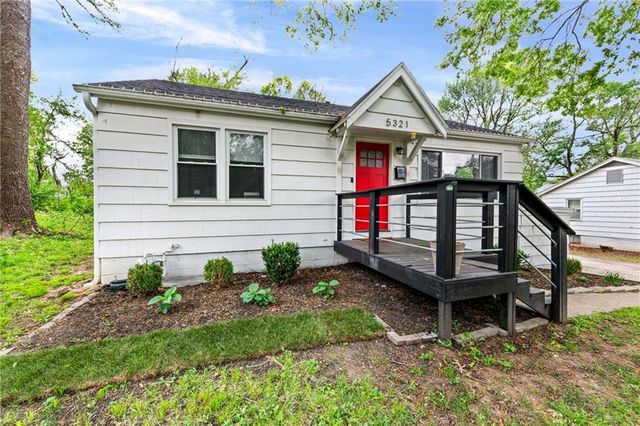 5321 Roswell Avenue, Kansas City, KS 66104