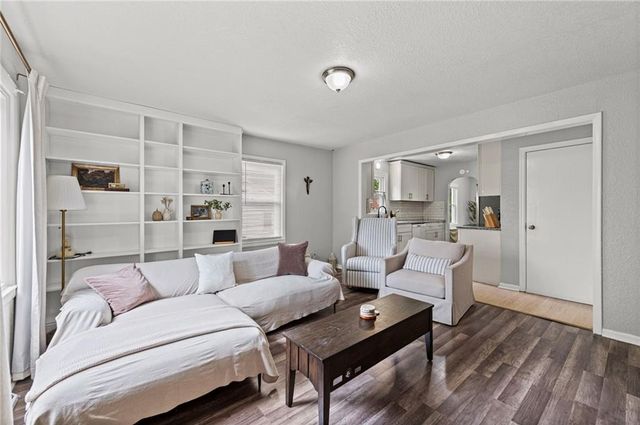 5321 Roswell Avenue, Kansas City, KS 66104