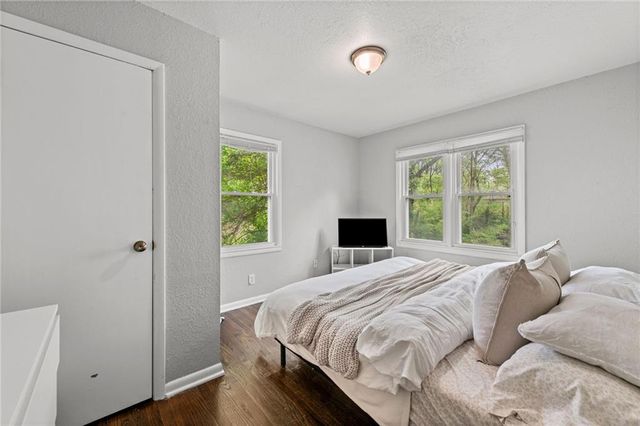 5321 Roswell Avenue, Kansas City, KS 66104