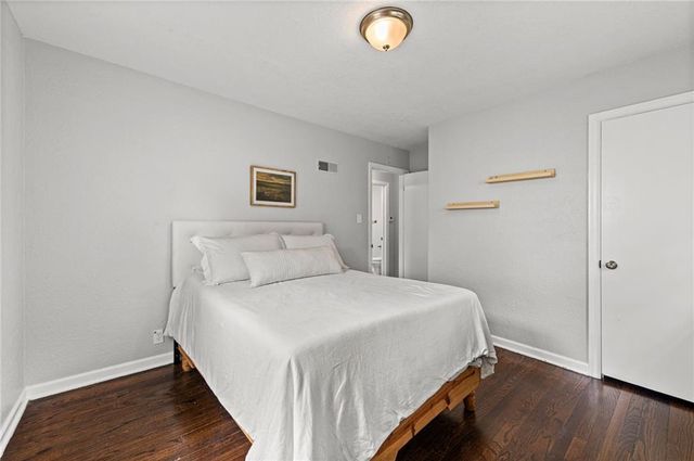 5321 Roswell Avenue, Kansas City, KS 66104