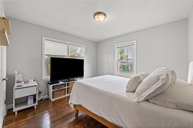 5321 Roswell Avenue, Kansas City, KS 66104