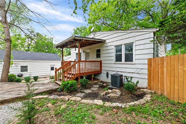 5321 Roswell Avenue, Kansas City, KS 66104
