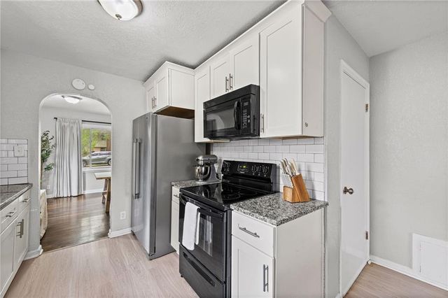 5321 Roswell Avenue, Kansas City, KS 66104