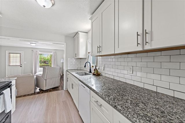 5321 Roswell Avenue, Kansas City, KS 66104