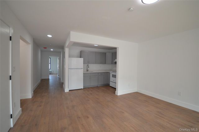 3540 Tiemann Avenue, Bronx, NY 10469