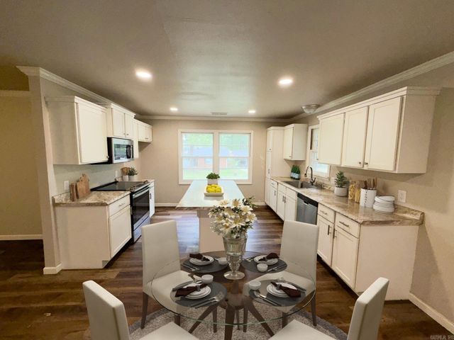 1220 Sunset Drive, Benton, AR 72015