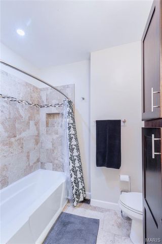 4963 Sutherland Avenue, St Louis, MO 63109
