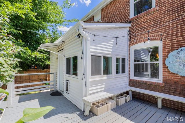 4963 Sutherland Avenue, St Louis, MO 63109