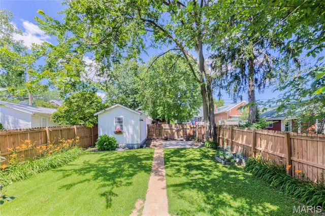 4963 Sutherland Avenue, St Louis, MO 63109