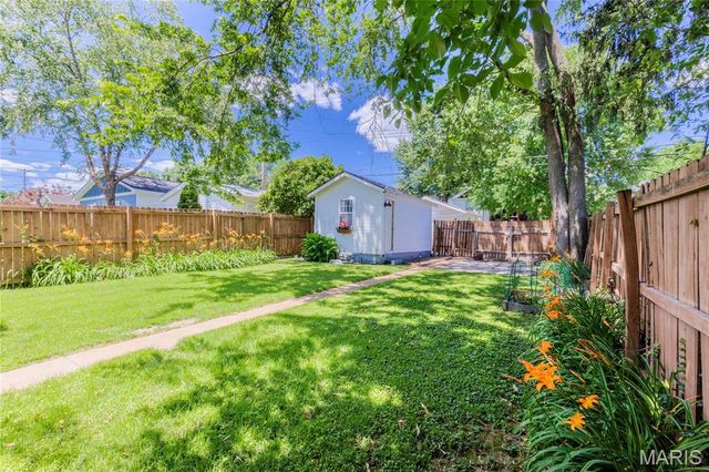 4963 Sutherland Avenue, St Louis, MO 63109