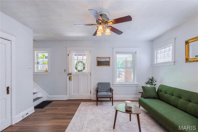 4963 Sutherland Avenue, St Louis, MO 63109