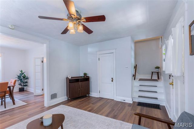4963 Sutherland Avenue, St Louis, MO 63109