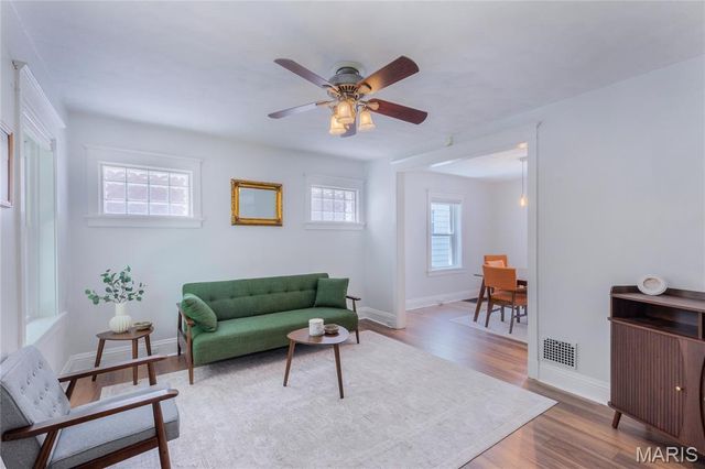 4963 Sutherland Avenue, St Louis, MO 63109
