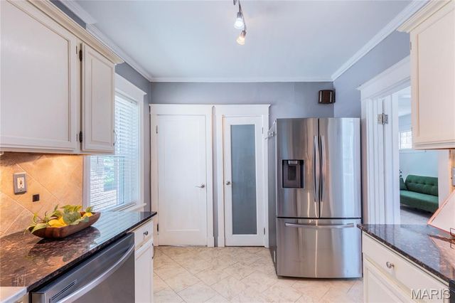 4963 Sutherland Avenue, St Louis, MO 63109
