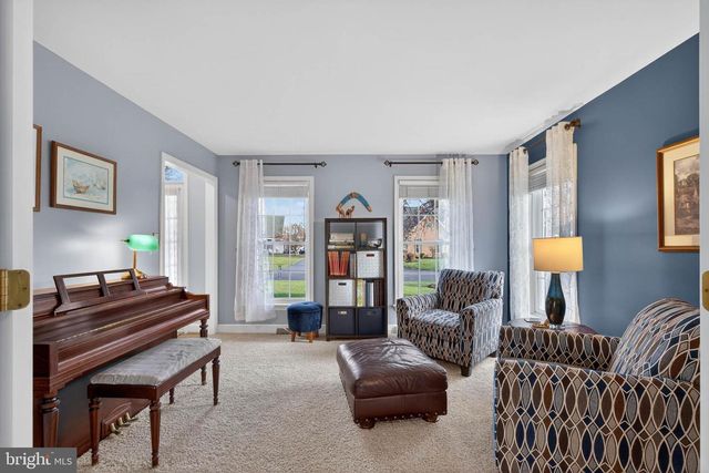 35 OLD POST LN, Lititz, PA 17543