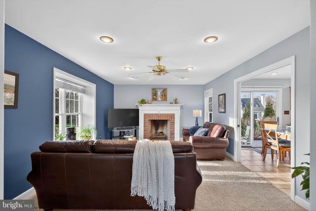 35 OLD POST LN, Lititz, PA 17543