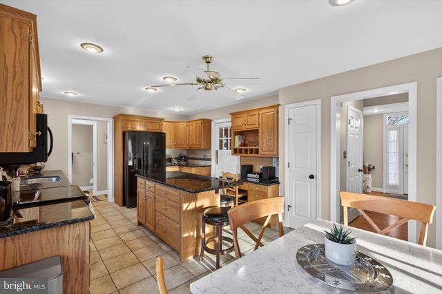 35 OLD POST LN, Lititz, PA 17543