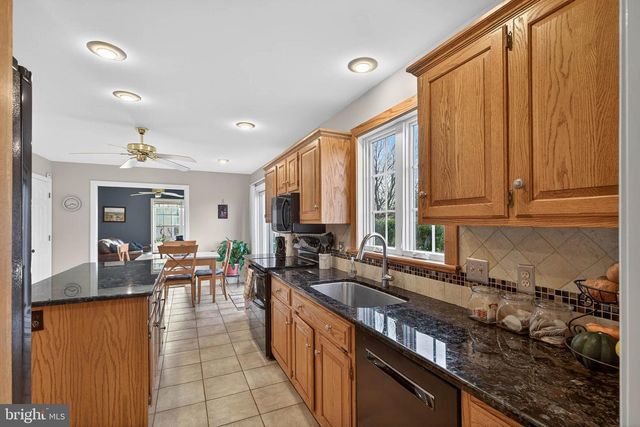 35 OLD POST LN, Lititz, PA 17543