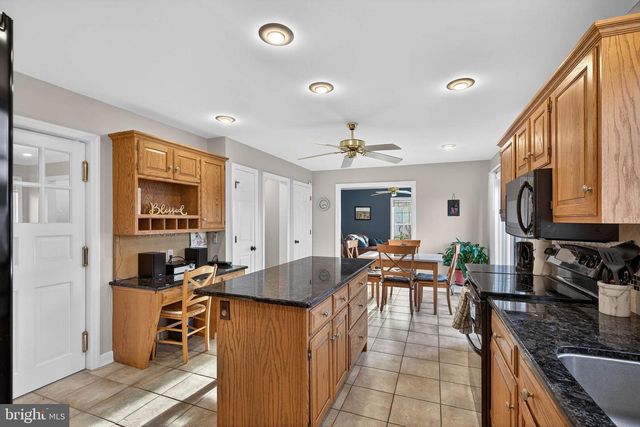 35 OLD POST LN, Lititz, PA 17543