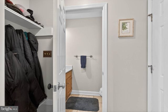 35 OLD POST LN, Lititz, PA 17543