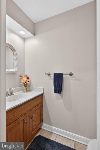 35 OLD POST LN, Lititz, PA 17543