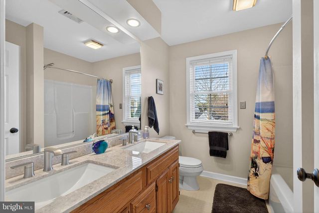 35 OLD POST LN, Lititz, PA 17543