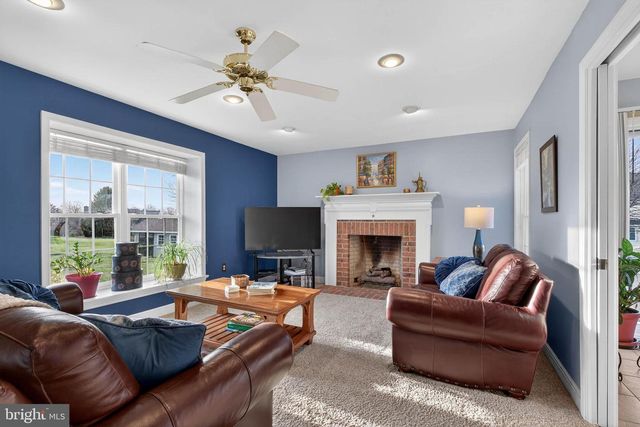 35 OLD POST LN, Lititz, PA 17543