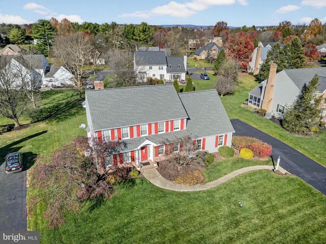 35 OLD POST LN, Lititz, PA 17543