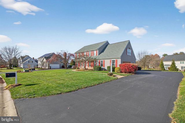 35 OLD POST LN, Lititz, PA 17543