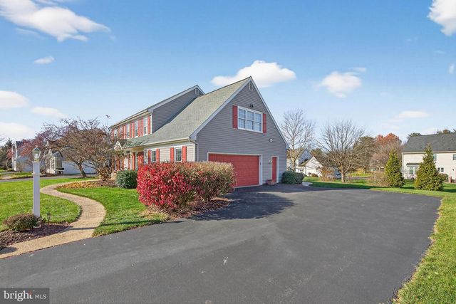 35 OLD POST LN, Lititz, PA 17543