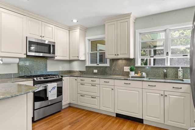 174 Willow Rd, Nahant, MA 01908