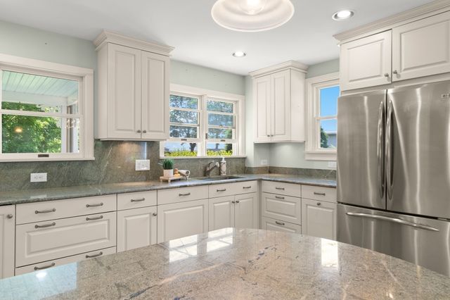 174 Willow Rd, Nahant, MA 01908