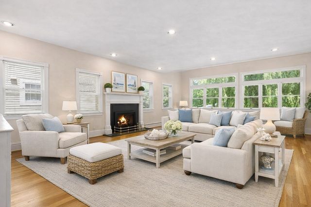 174 Willow Rd, Nahant, MA 01908