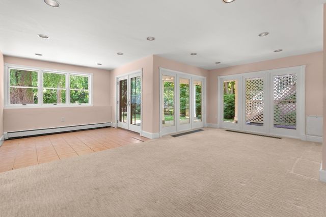 174 Willow Rd, Nahant, MA 01908