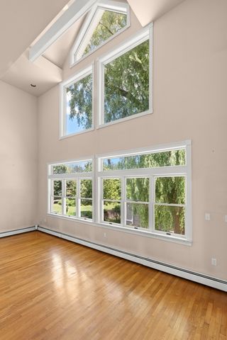 174 Willow Rd, Nahant, MA 01908