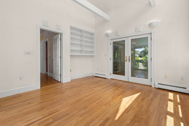 174 Willow Rd, Nahant, MA 01908