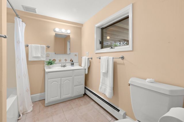 174 Willow Rd, Nahant, MA 01908