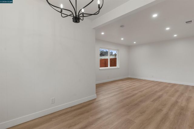 954 Carpino Ave, Pittsburg, CA 94565