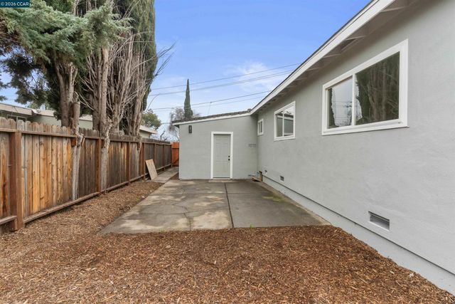 954 Carpino Ave, Pittsburg, CA 94565