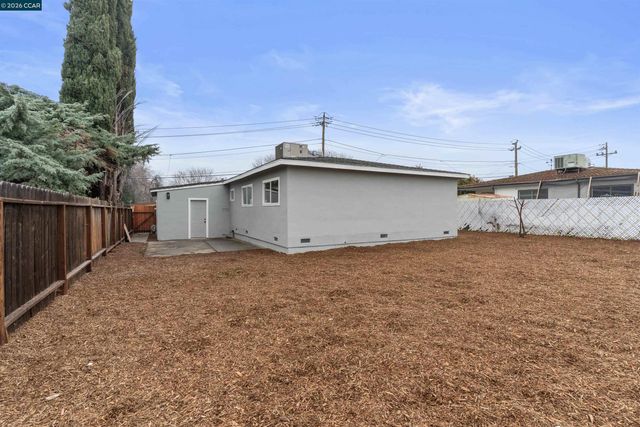 954 Carpino Ave, Pittsburg, CA 94565