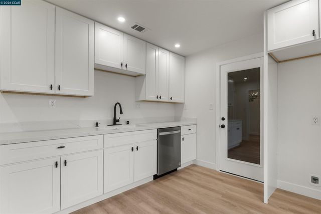 954 Carpino Ave, Pittsburg, CA 94565