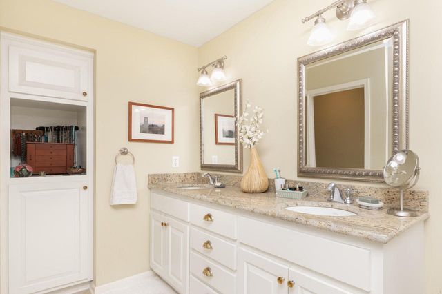 W283N6297 Hibritten WAY, Hartland, WI 53029