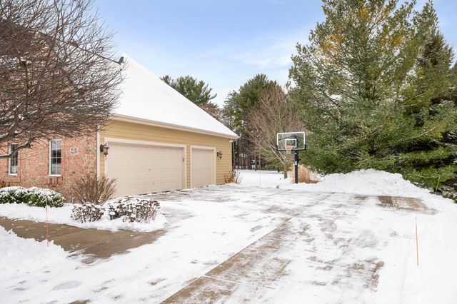 W283N6297 Hibritten WAY, Hartland, WI 53029