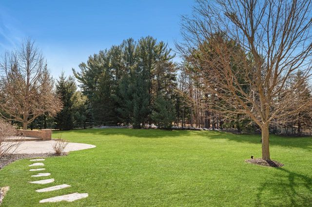 W283N6297 Hibritten WAY, Hartland, WI 53029