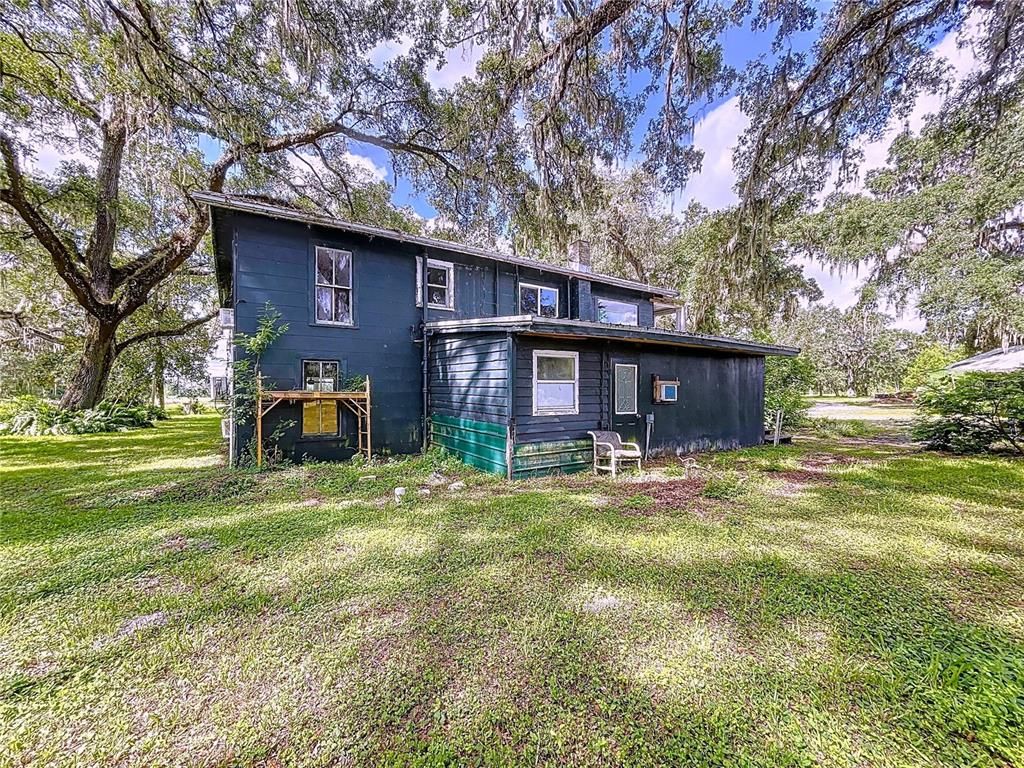 Image 15 of property listing at 2740 SATURN ROAD, Brooksville, FL 34604
